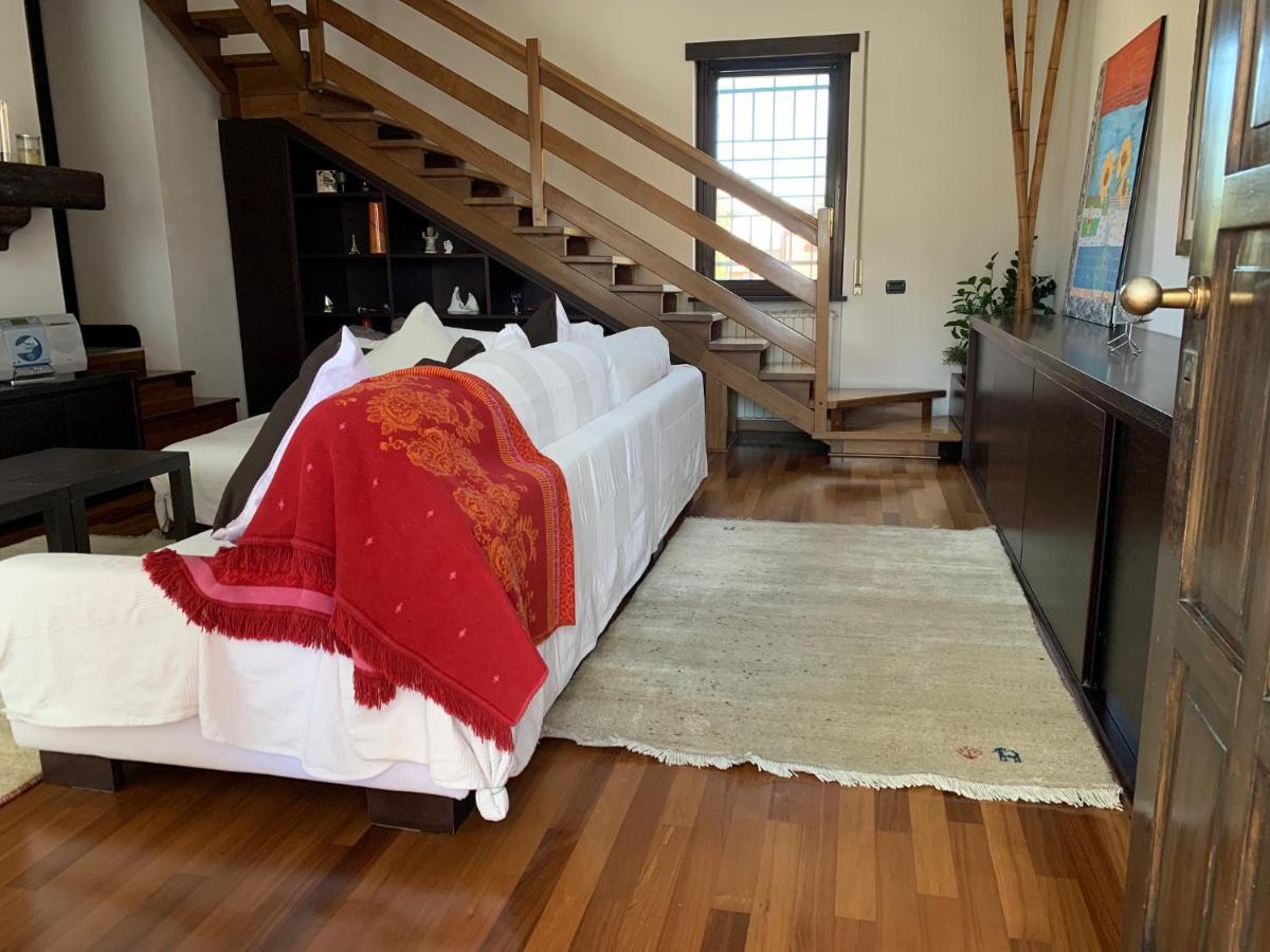 Near Como, Charming Apartment With Fireplace Grandate Luaran gambar