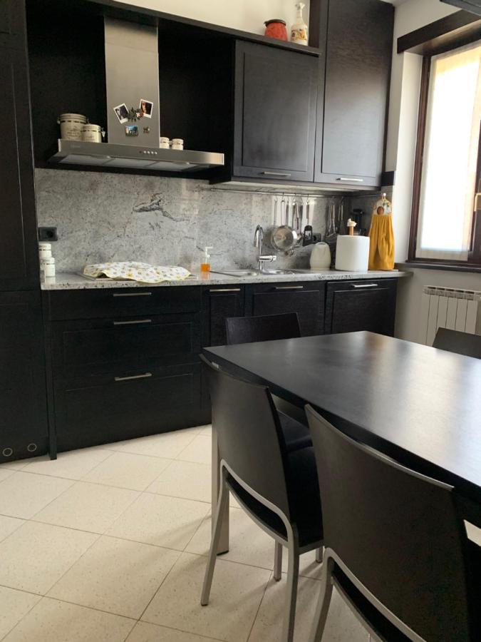 Near Como, Charming Apartment With Fireplace Grandate Luaran gambar